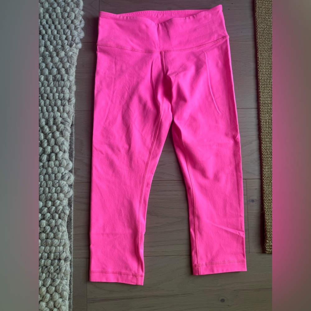 NWOT lululemon capris